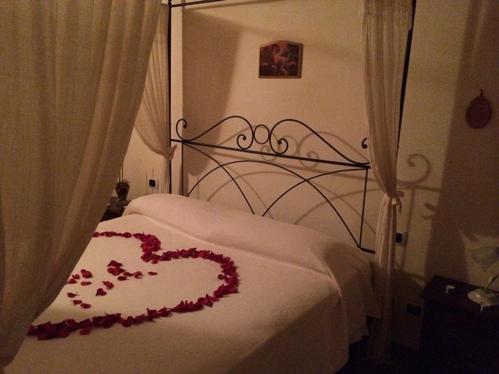 Antica Sosta Guest House ซานมีเนียโต ห้อง รูปภาพ